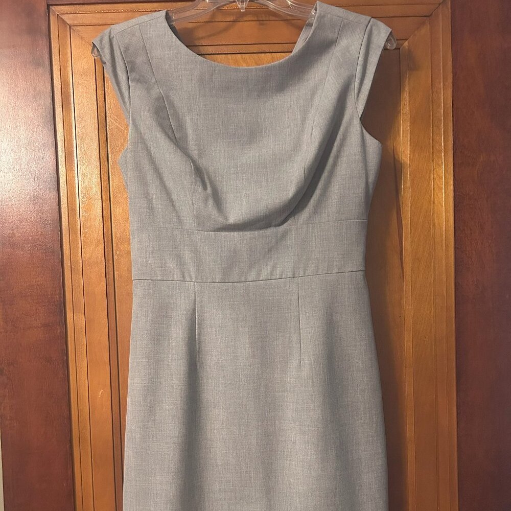 The Limited Classic Gray Sheath Business Dress – Size 2